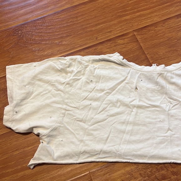 LF Ripped Crop Top - Picture 3 of 6